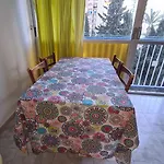 Apartman Acacias I 3 If *